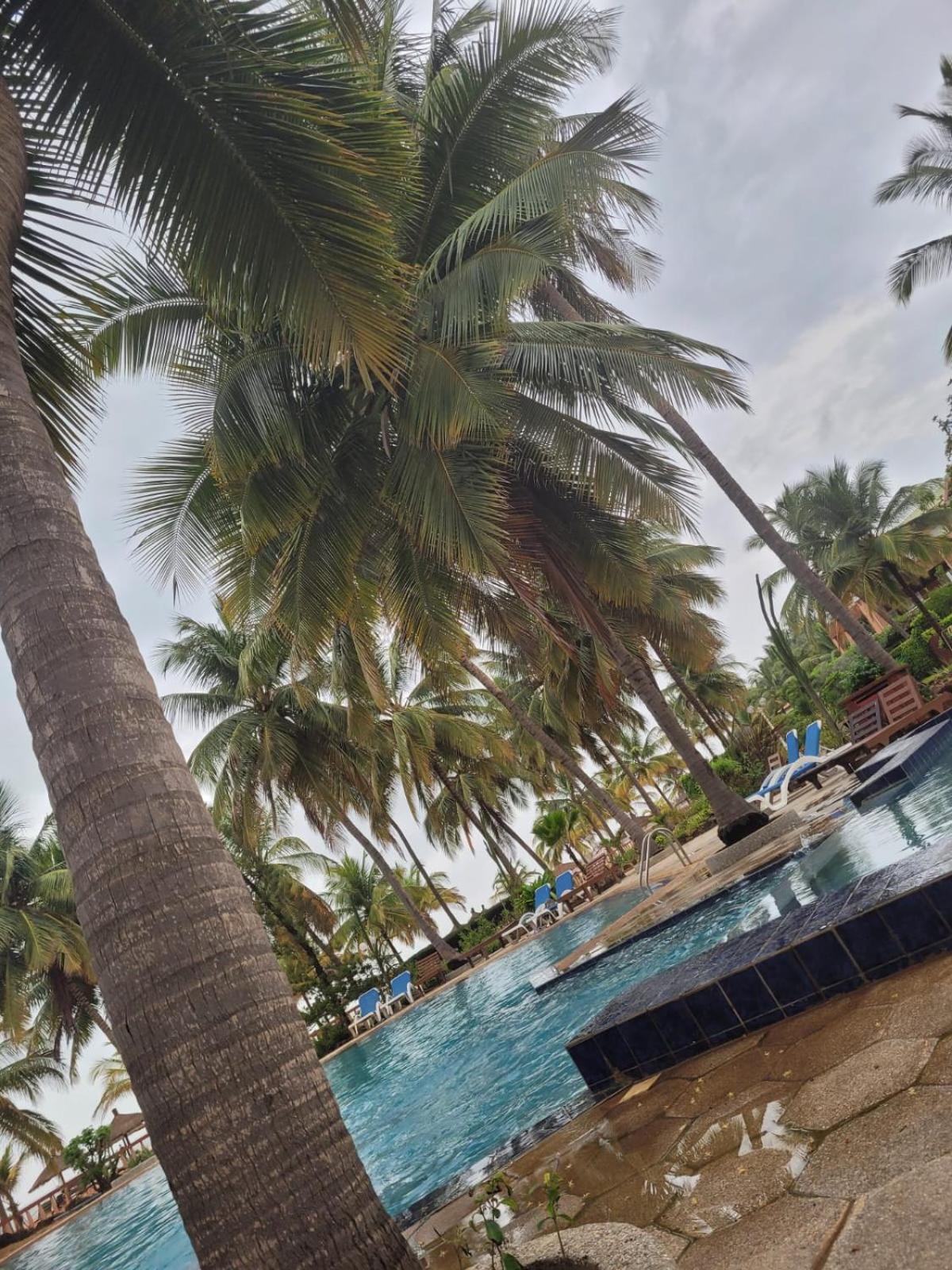 Villa Bord De Mer Avec Piscine Sali Tap Ngoại thất bức ảnh
