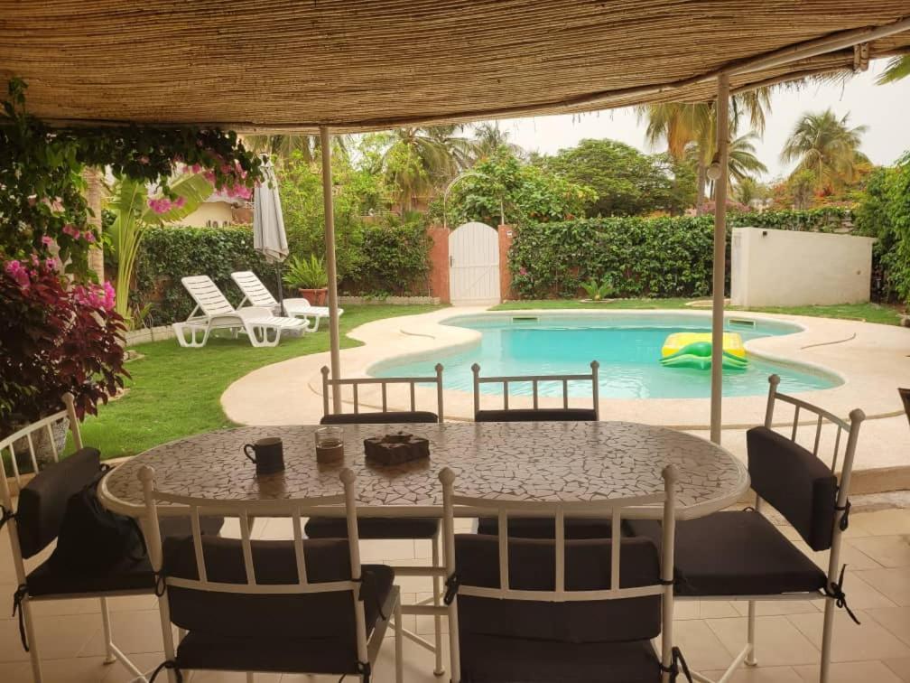 Villa Bord De Mer Avec Piscine Sali Tap Ngoại thất bức ảnh
