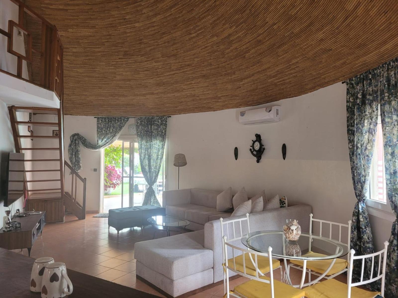 Villa Bord De Mer Avec Piscine Sali Tap Ngoại thất bức ảnh