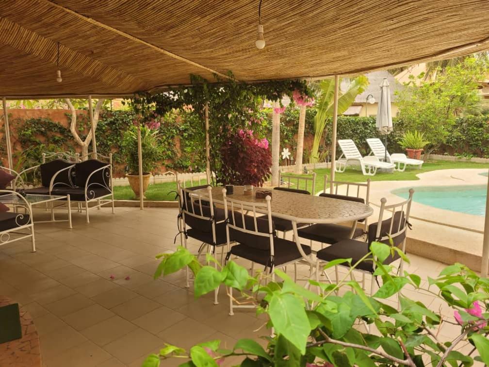 Villa Bord De Mer Avec Piscine Sali Tap Ngoại thất bức ảnh